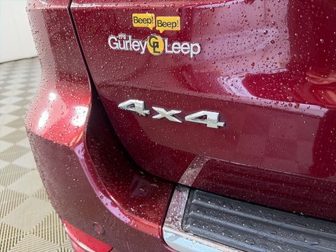 Used 2019 Jeep Grand Cherokee Overland AWD/4WD image 16