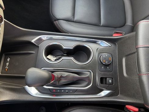 Certified 2023 Chevrolet Traverse RS image 18