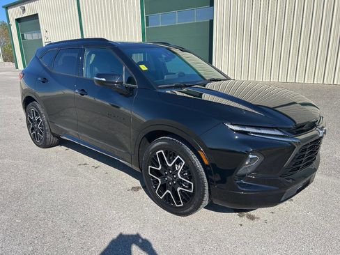 Used 2025 Chevrolet Blazer RS w/ Driver Confidence II Package image 8