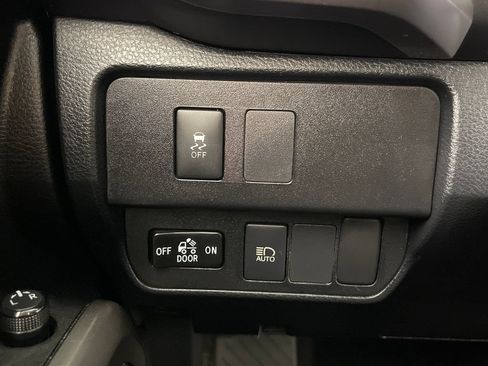 Certified 2020 Toyota Tacoma SR5 RWD image 28
