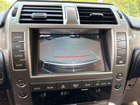 Used 2021 Lexus GX 460 Premium w/ Premium Package AWD/4WD image 11