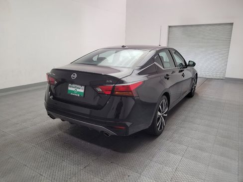 Used 2021 Nissan Altima 2.5 SR FWD image 9