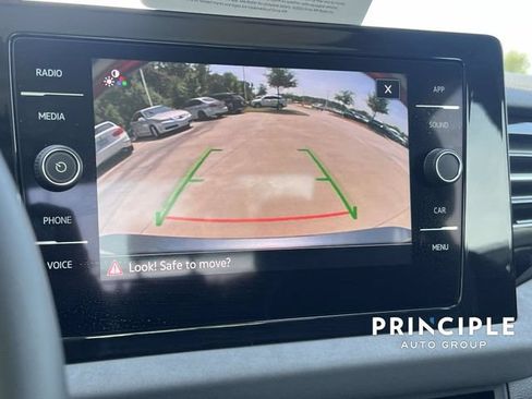 Used 2026 Volkswagen Jetta SE FWD image 25