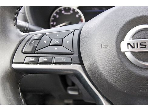 Used 2021 Nissan Sentra SV image 11