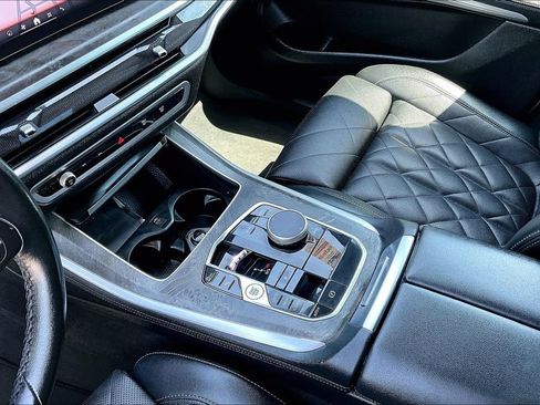 Used 2024 BMW X5 sDrive40i RWD image 11