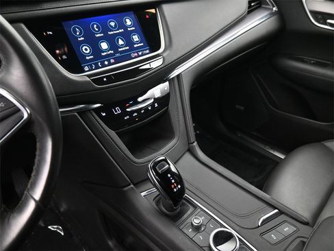 Used 2023 Cadillac XT5 Luxury image 8