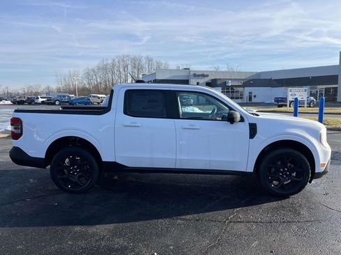 New 2026 Ford Maverick Lariat w/ Black Appearance Package image 8