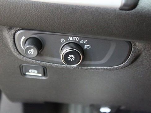 Used 2021 GMC Terrain SLE image 14