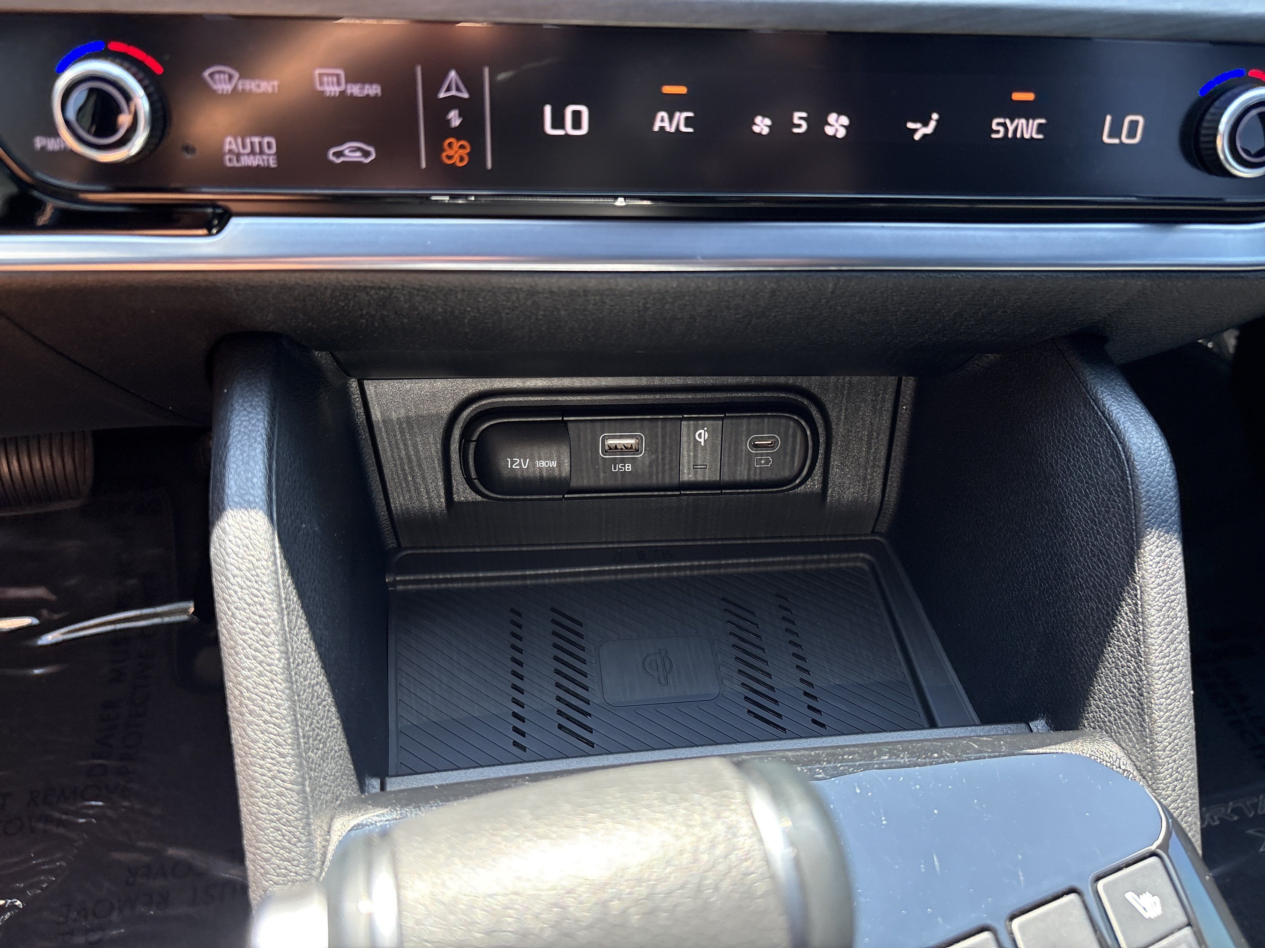 Used 2025 Kia Sportage X-Line AWD/4WD image 31