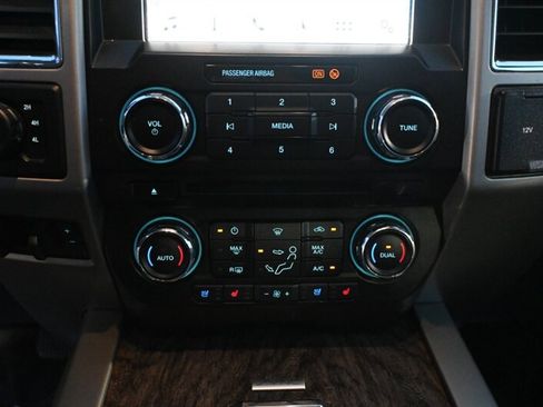 Used 2018 Ford F350 Lariat w/ Lariat Ultimate Package image 38