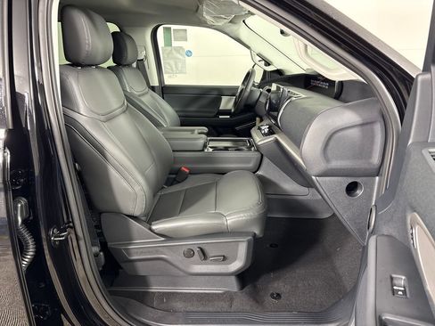 New 2026 Ford Expedition Active RWD image 5