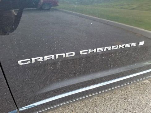 Used 2023 Jeep Grand Cherokee Overland w/ Adv Protech Group III AWD/4WD image 5