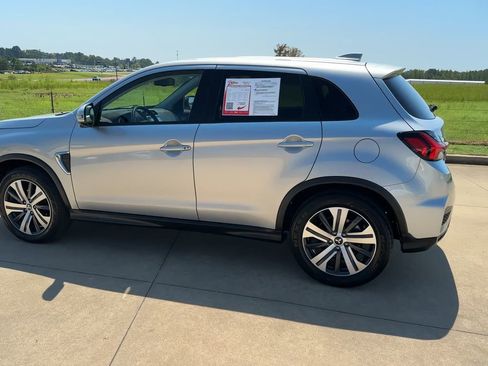 Used 2024 Mitsubishi Outlander Sport SE image 6