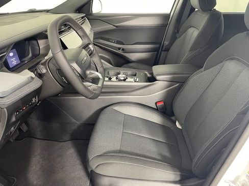 New 2026 Jeep Cherokee Laredo AWD/4WD image 2