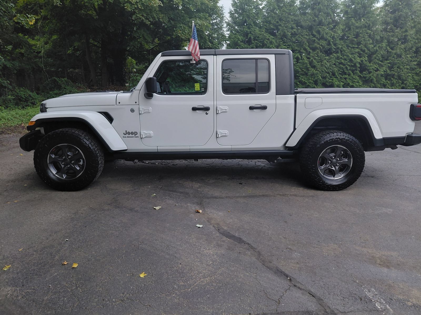 Used 2020 Jeep Gladiator Overland AWD/4WD image 27