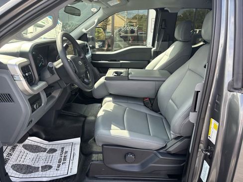 New 2026 Ford F250 XL RWD image 18