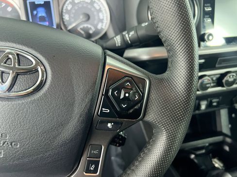 Used 2023 Toyota Tacoma SR5 RWD image 17