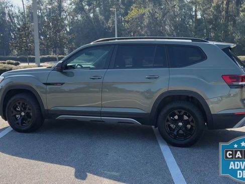 Used 2025 Volkswagen Atlas Peak Edition SE image 7