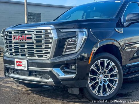 Used 2025 GMC Yukon Denali image 3