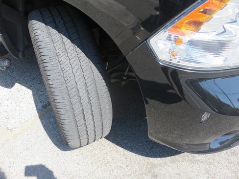 Used 2019 RAM 1500 Express w/ Express Value Package AWD/4WD image 28