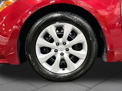 Used 2025 Toyota Corolla LE FWD image 11
