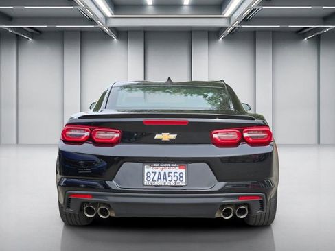 Used 2021 Chevrolet Camaro LT w/ Technology Package RWD image 5