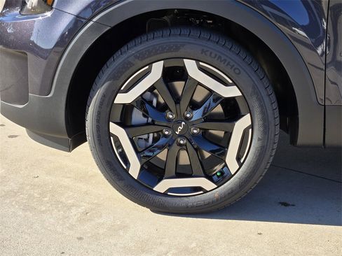 New 2025 Kia Telluride S image 8