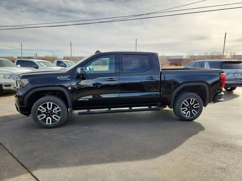 Used 2023 GMC Sierra 1500 AT4 w/ Technology Package image 2