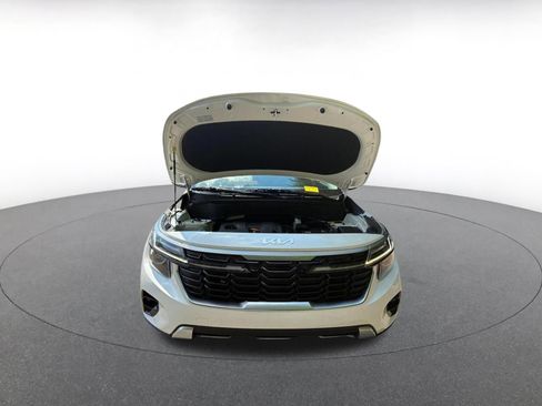 Used 2025 Kia Seltos S FWD image 5