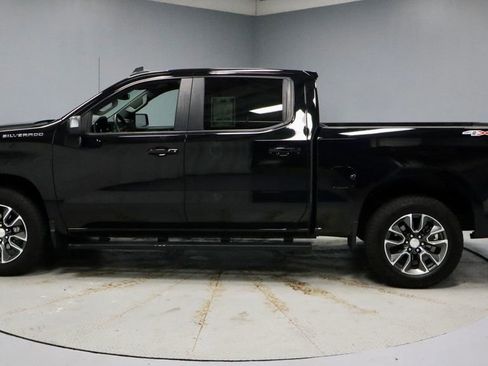Used 2024 Chevrolet Silverado 1500 LT image 8
