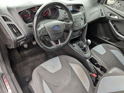 Used 2018 Ford Focus ST image 16