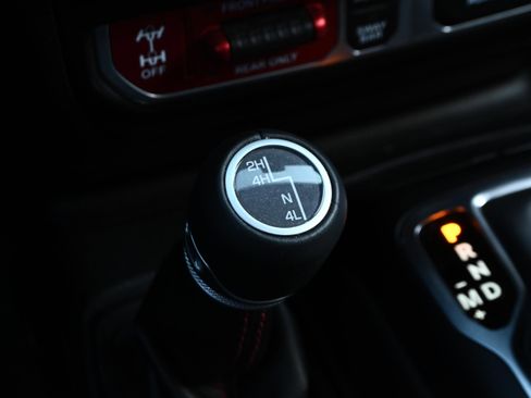 Used 2022 Jeep Gladiator Rubicon w/ LED Lighting Group image 24