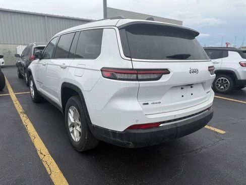 Used 2022 Jeep Grand Cherokee L Laredo w/ Luxury Tech Group I AWD/4WD image 3