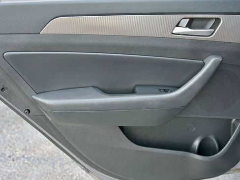 Used 2019 Hyundai Sonata Sport w/ Winter Weather Package image 9