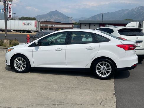 Used 2018 Ford Focus SE FWD image 8
