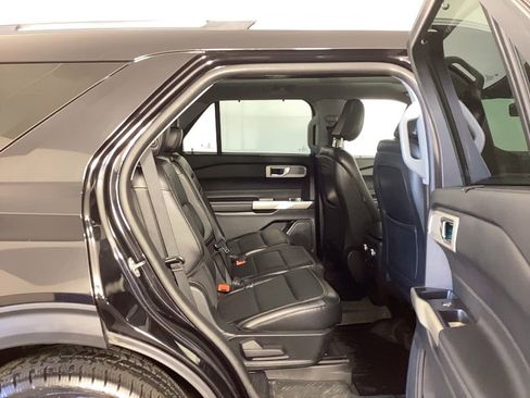 Used 2020 Ford Explorer Limited w/ Equipment Group 310A image 11