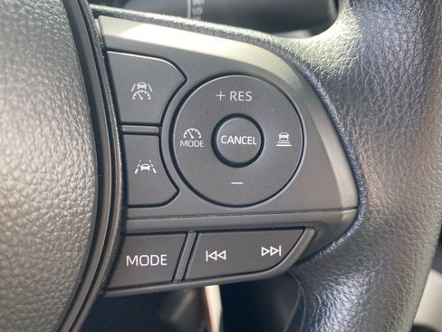 Used 2026 Toyota Corolla LE FWD image 27
