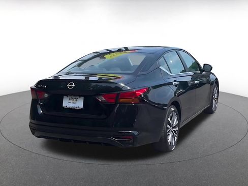 Used 2025 Nissan Altima 2.5 SV FWD image 30