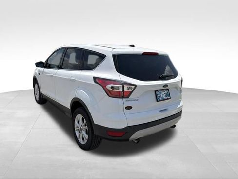 Used 2017 Ford Escape SE FWD image 6