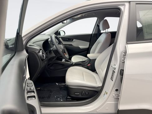 Used 2023 Hyundai Kona SEL image 10