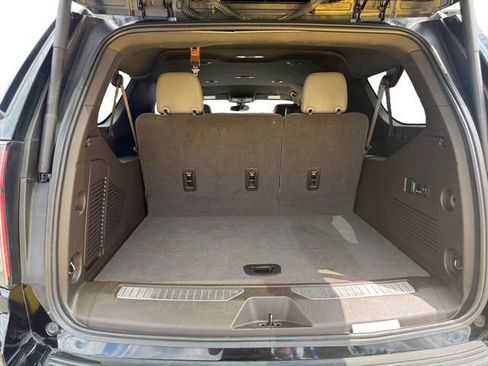 Used 2021 Chevrolet Suburban Z71 w/ Z71 Off-Road Package image 34