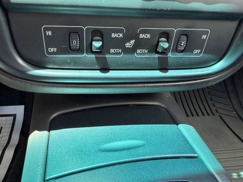 Used 2001 Lincoln Continental FWD image 26