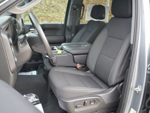 Used 2023 Chevrolet Silverado 1500 Custom image 9