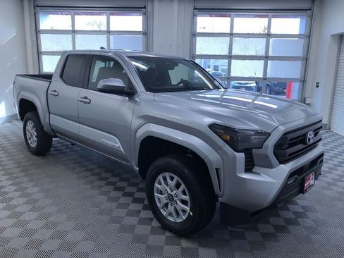 New 2025 Toyota Tacoma SR5 image 7