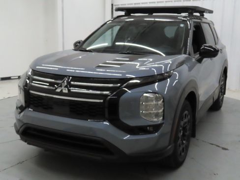 New 2026 Mitsubishi Outlander Trail Edition image 7