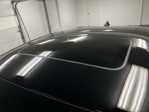 Used 2025 Hyundai Elantra Limited image 19