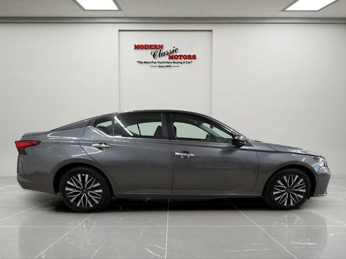 Used 2025 Nissan Altima 2.5 SV FWD image 6