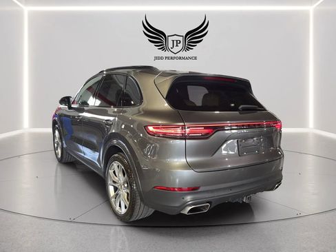 Used 2023 Porsche Cayenne AWD/4WD image 46