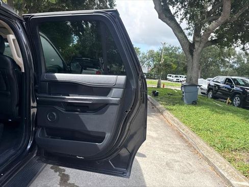 Used 2024 Ford Expedition Max XLT AWD/4WD image 19