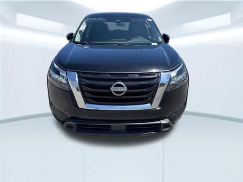 Used 2023 Nissan Pathfinder S FWD image 2